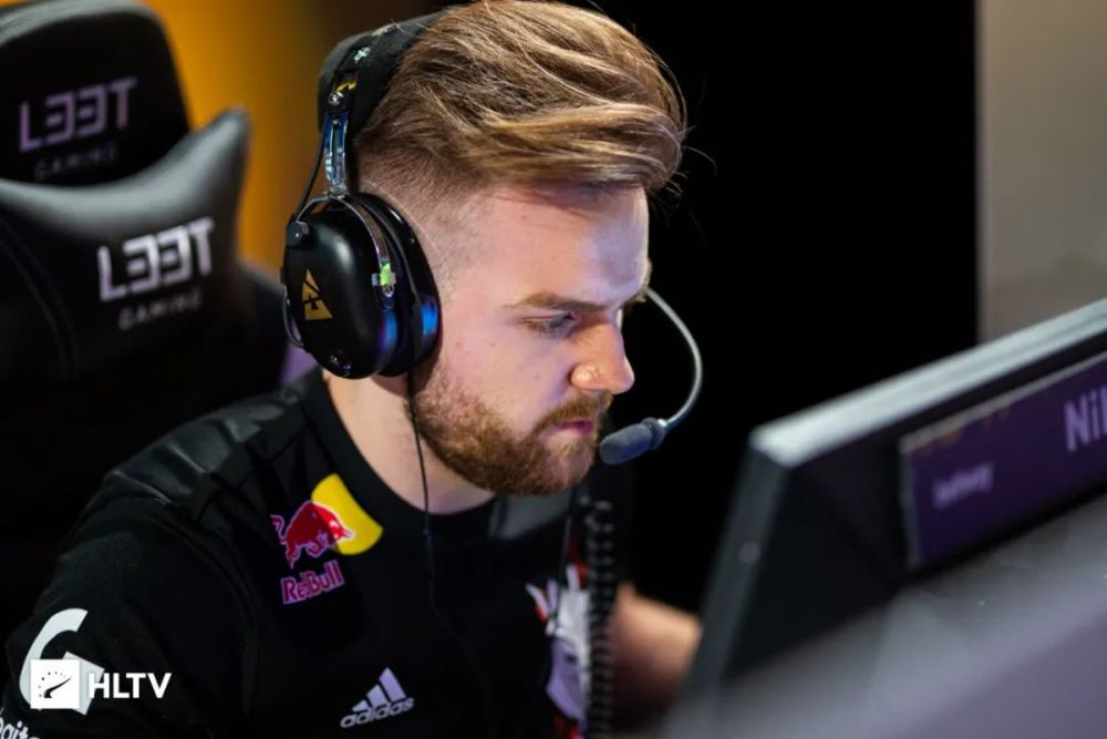 小伤不控就 小伤不控就