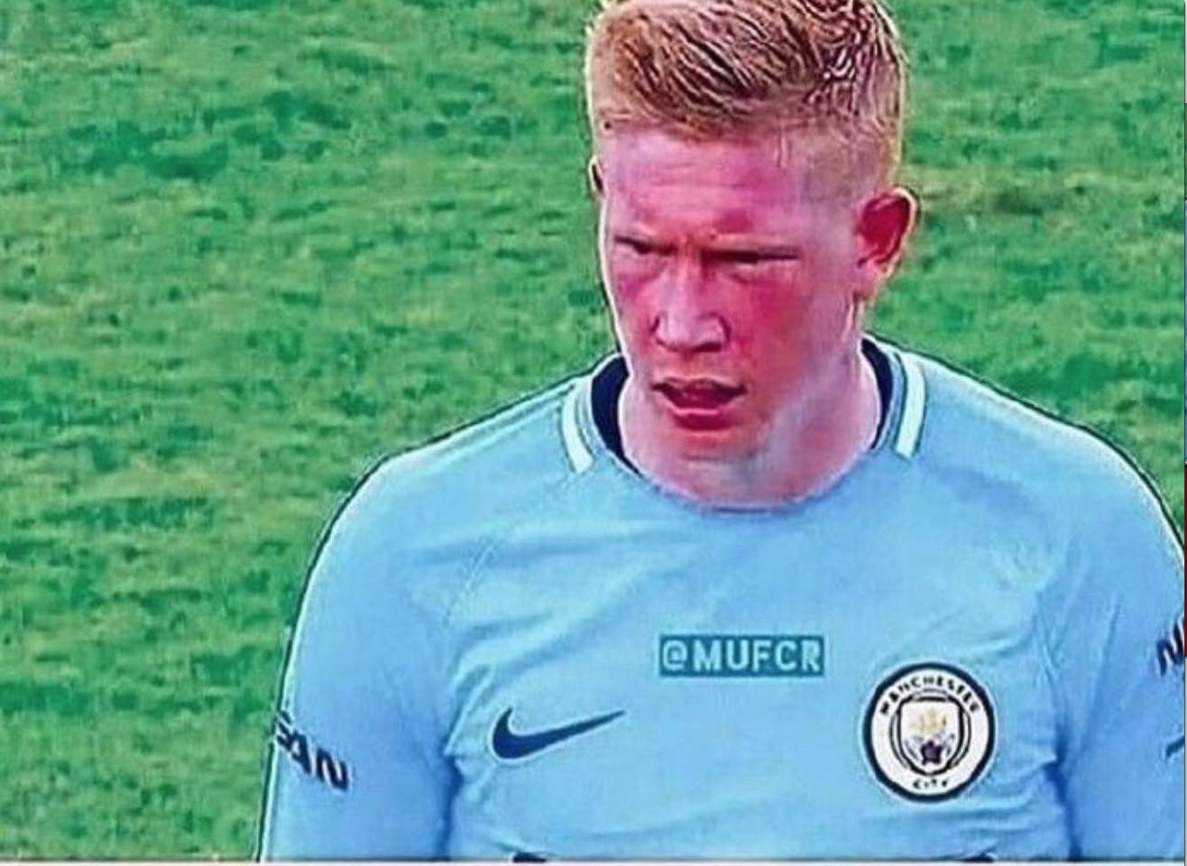 朝球门的接 朝球门的接