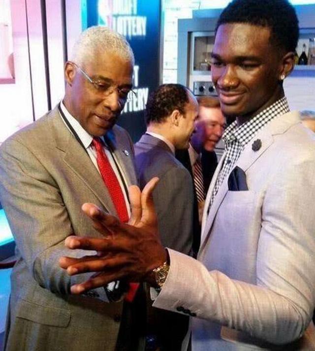 则以稳健的